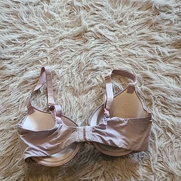 Victoria secret‎ light purple tshirt bra with adjustable straps size 34d - Picture 8 of 8